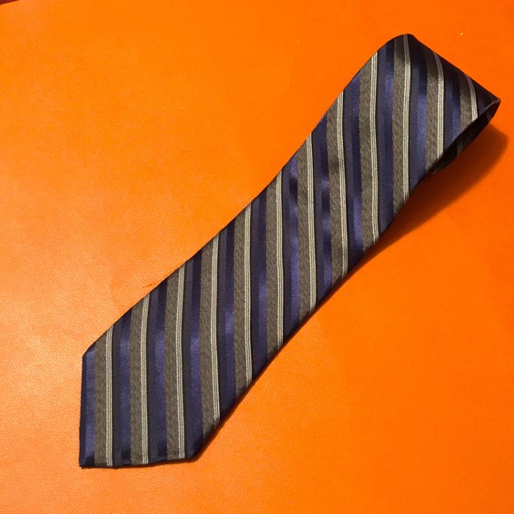 Calvin Klein Silk Tie - Picture 1 of 9